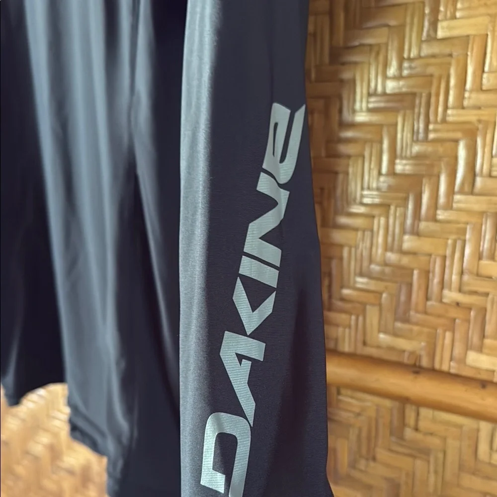 Dakine Men's Black Swim rash guard Shirt large